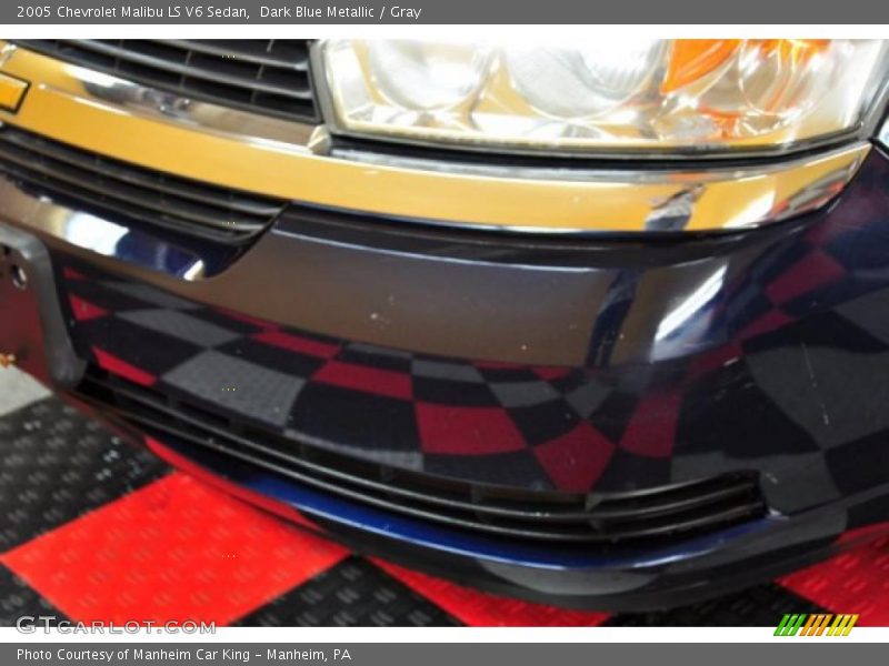 Dark Blue Metallic / Gray 2005 Chevrolet Malibu LS V6 Sedan