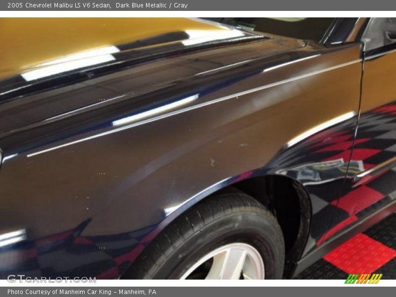 Dark Blue Metallic / Gray 2005 Chevrolet Malibu LS V6 Sedan