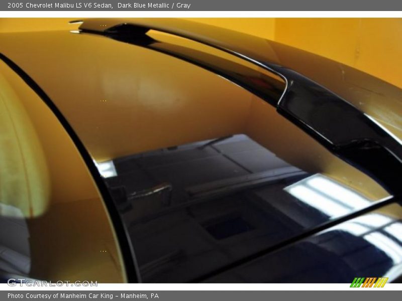 Dark Blue Metallic / Gray 2005 Chevrolet Malibu LS V6 Sedan