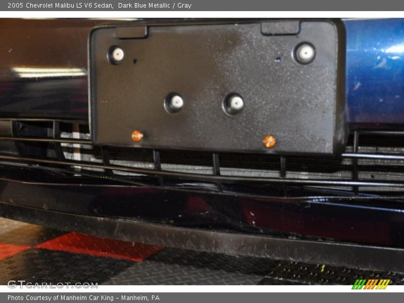 Dark Blue Metallic / Gray 2005 Chevrolet Malibu LS V6 Sedan