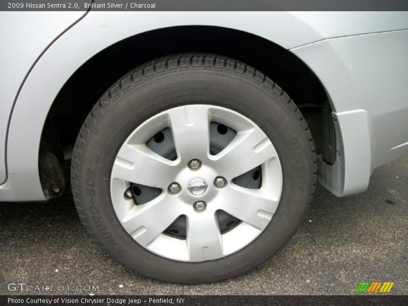 Brilliant Silver / Charcoal 2009 Nissan Sentra 2.0
