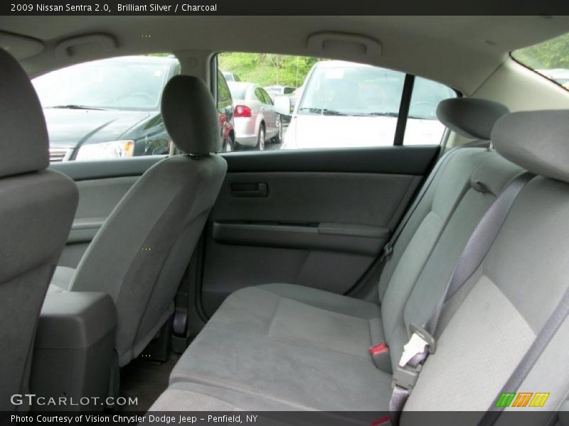Brilliant Silver / Charcoal 2009 Nissan Sentra 2.0