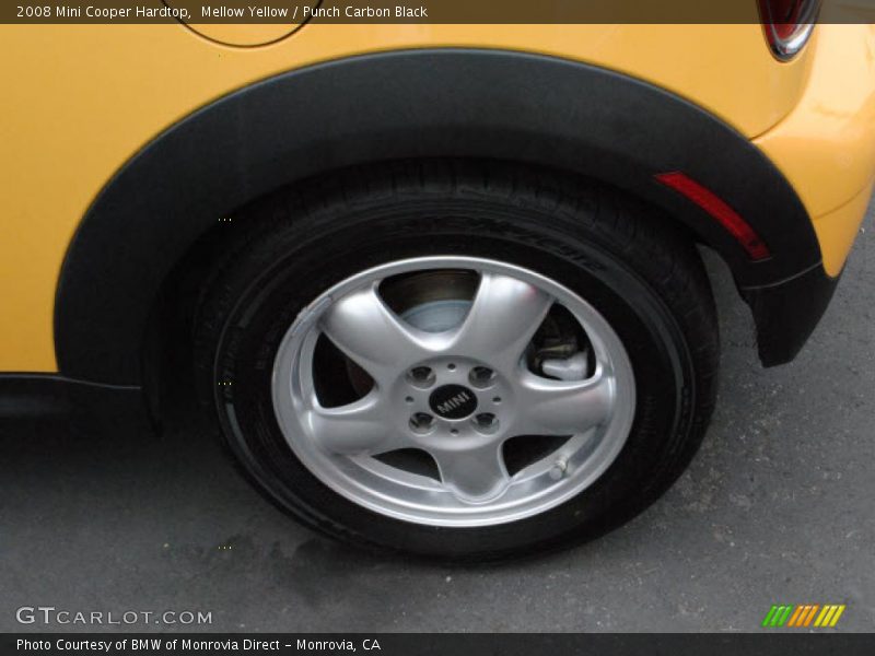 Mellow Yellow / Punch Carbon Black 2008 Mini Cooper Hardtop