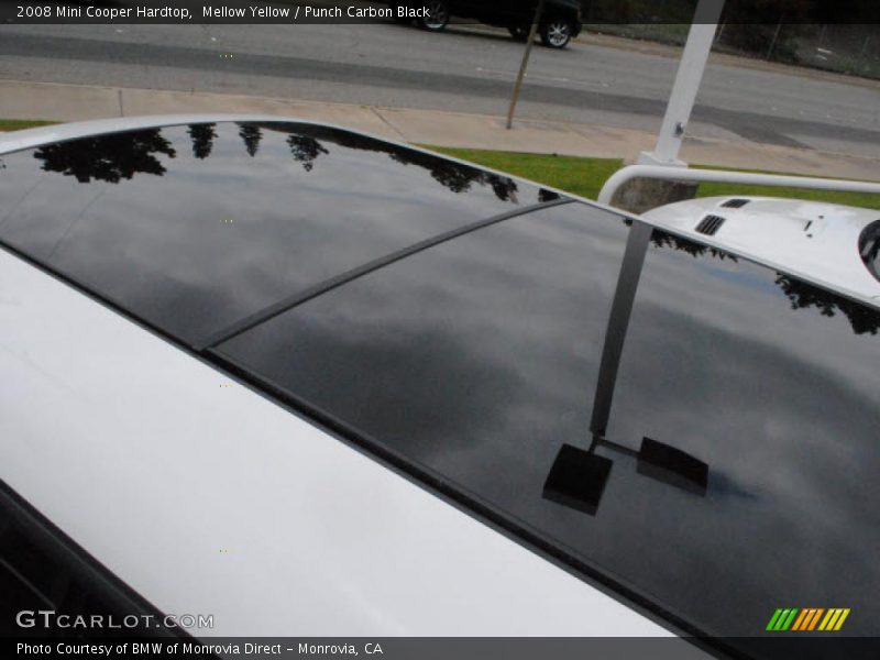 Mellow Yellow / Punch Carbon Black 2008 Mini Cooper Hardtop