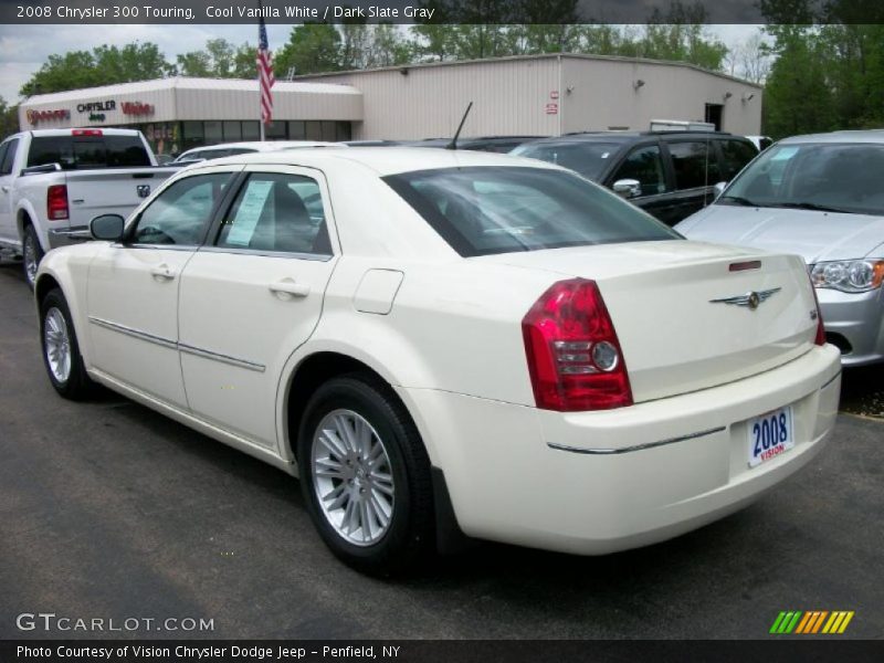 Cool Vanilla White / Dark Slate Gray 2008 Chrysler 300 Touring