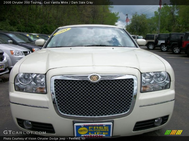 Cool Vanilla White / Dark Slate Gray 2008 Chrysler 300 Touring
