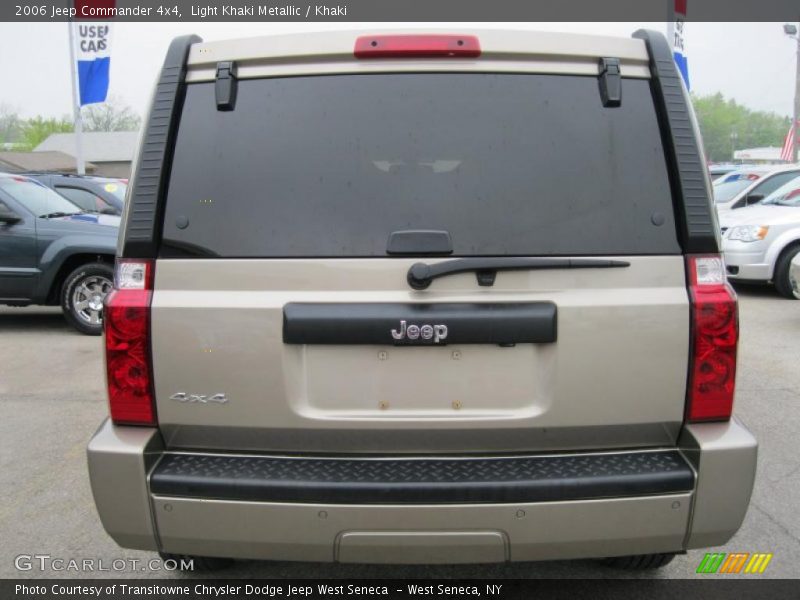 Light Khaki Metallic / Khaki 2006 Jeep Commander 4x4