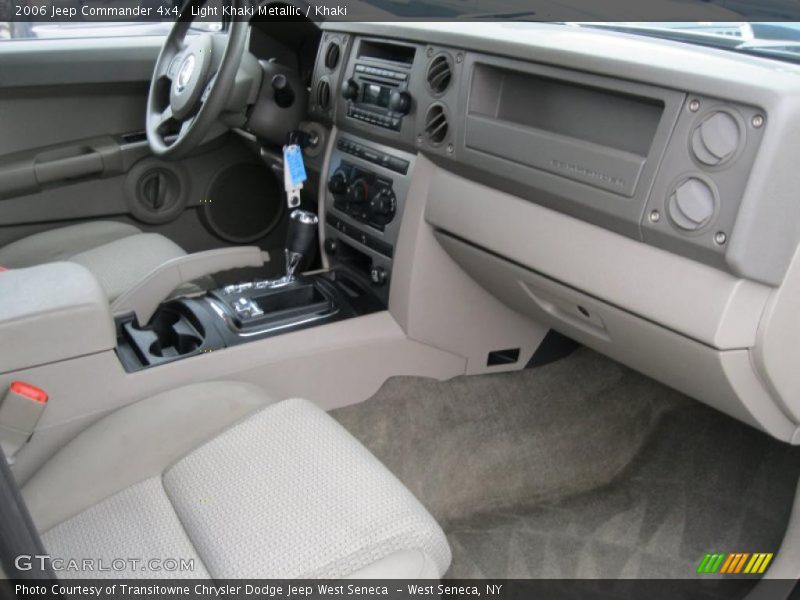 Light Khaki Metallic / Khaki 2006 Jeep Commander 4x4