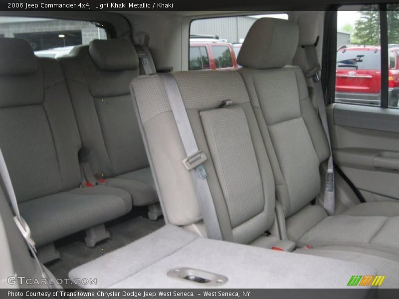 Light Khaki Metallic / Khaki 2006 Jeep Commander 4x4