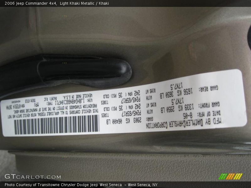 Light Khaki Metallic / Khaki 2006 Jeep Commander 4x4