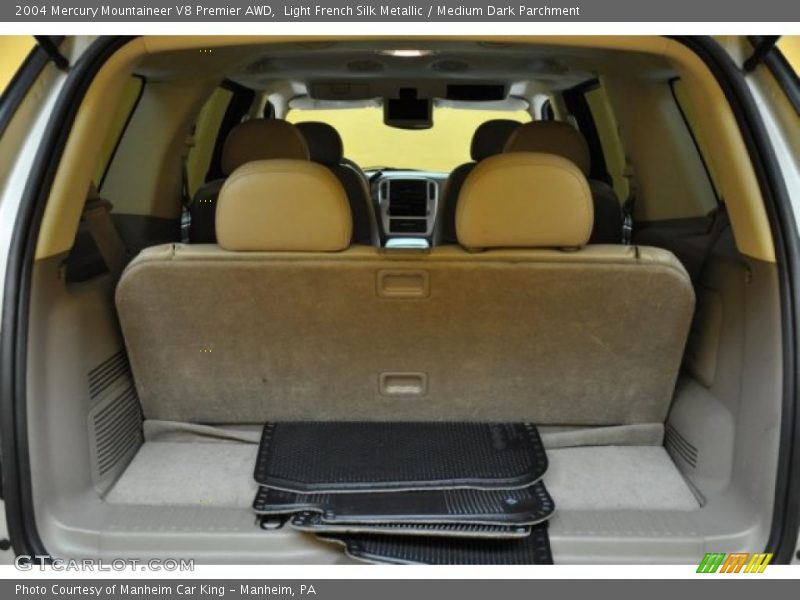 Light French Silk Metallic / Medium Dark Parchment 2004 Mercury Mountaineer V8 Premier AWD