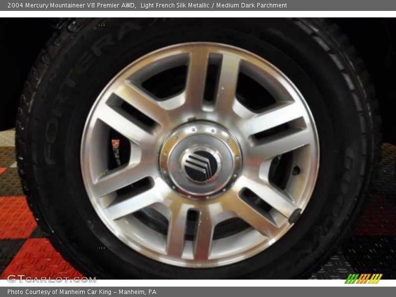 Light French Silk Metallic / Medium Dark Parchment 2004 Mercury Mountaineer V8 Premier AWD
