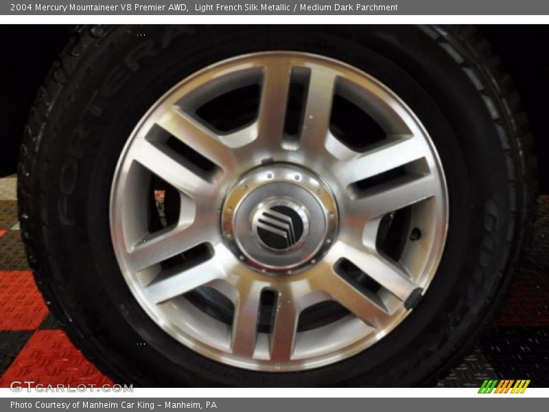 Light French Silk Metallic / Medium Dark Parchment 2004 Mercury Mountaineer V8 Premier AWD