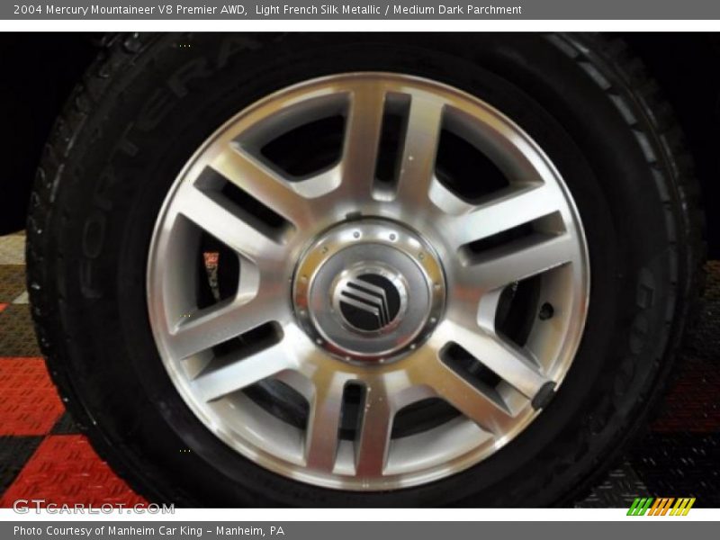 Light French Silk Metallic / Medium Dark Parchment 2004 Mercury Mountaineer V8 Premier AWD