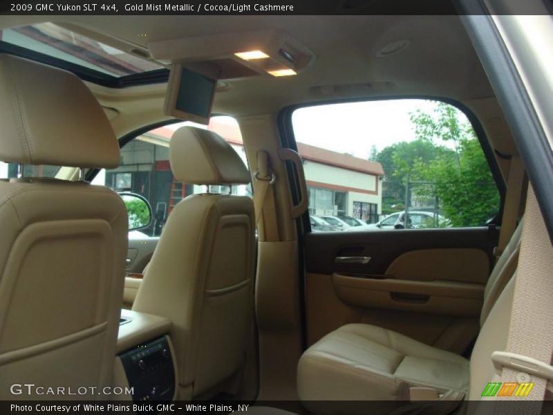 Gold Mist Metallic / Cocoa/Light Cashmere 2009 GMC Yukon SLT 4x4