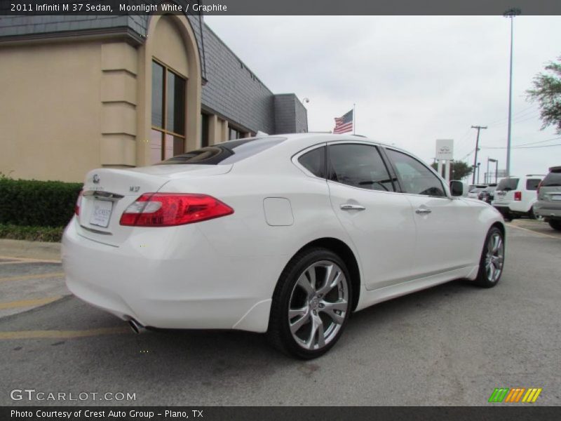  2011 M 37 Sedan Moonlight White