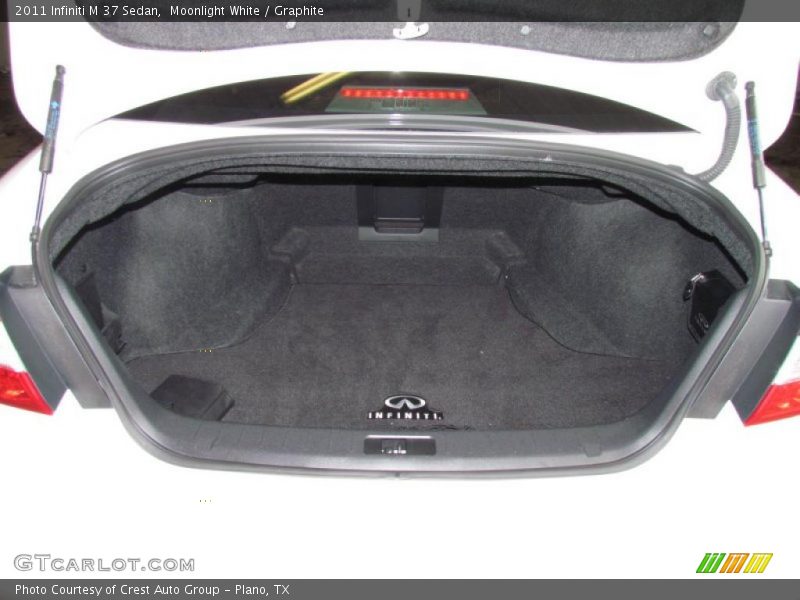  2011 M 37 Sedan Trunk