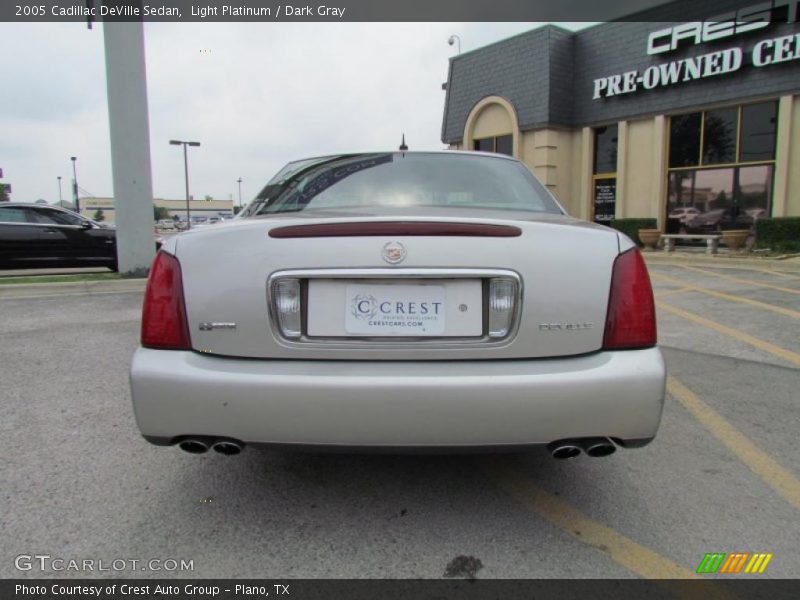 Light Platinum / Dark Gray 2005 Cadillac DeVille Sedan