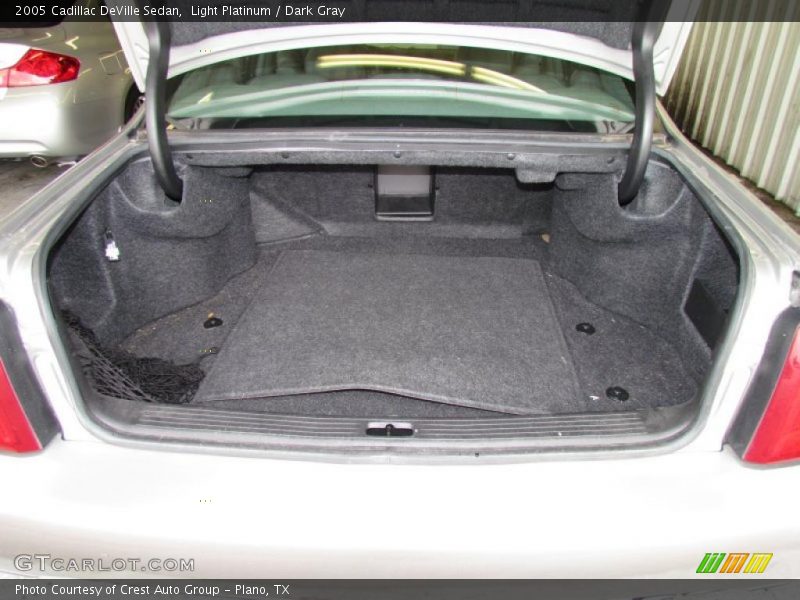Light Platinum / Dark Gray 2005 Cadillac DeVille Sedan