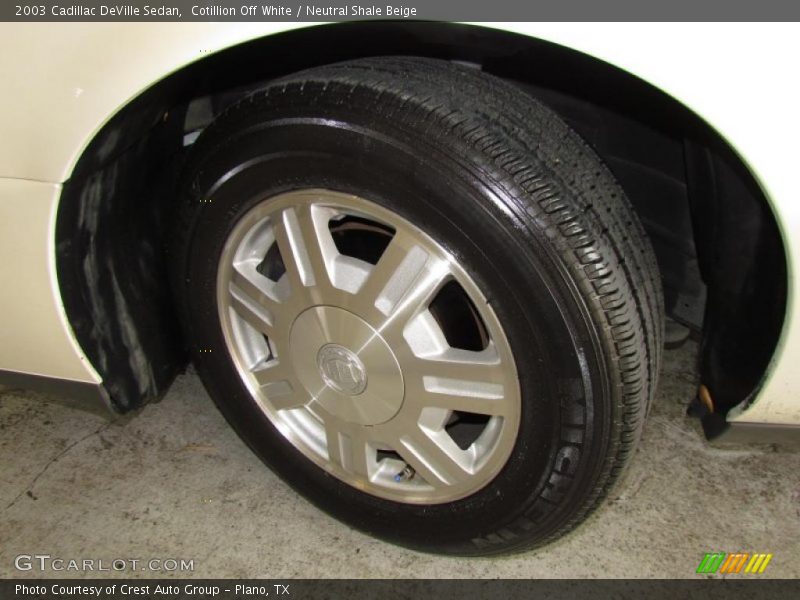 Cotillion Off White / Neutral Shale Beige 2003 Cadillac DeVille Sedan