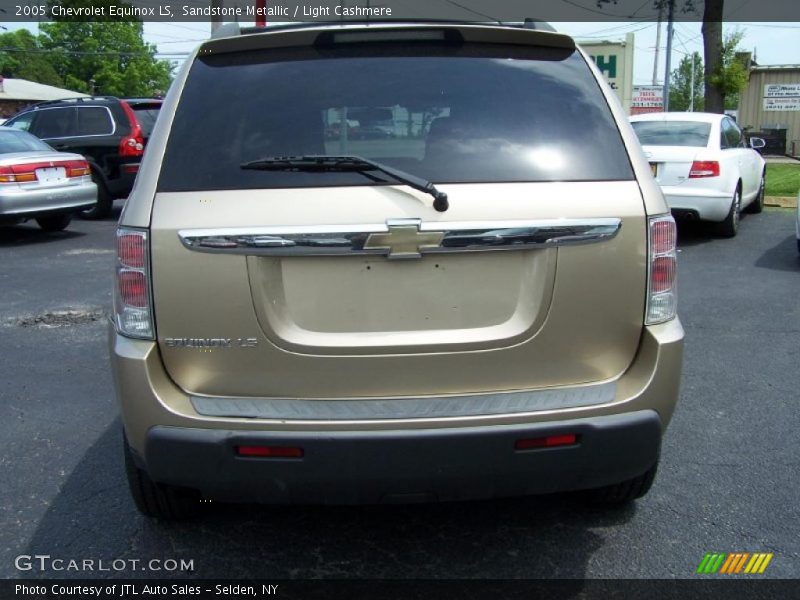 Sandstone Metallic / Light Cashmere 2005 Chevrolet Equinox LS