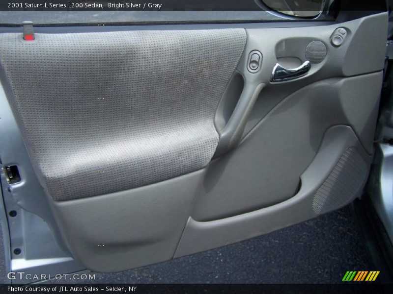 Bright Silver / Gray 2001 Saturn L Series L200 Sedan