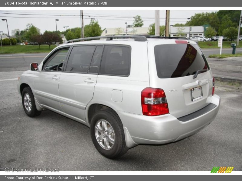 Millenium Silver Metallic / Ash 2004 Toyota Highlander I4