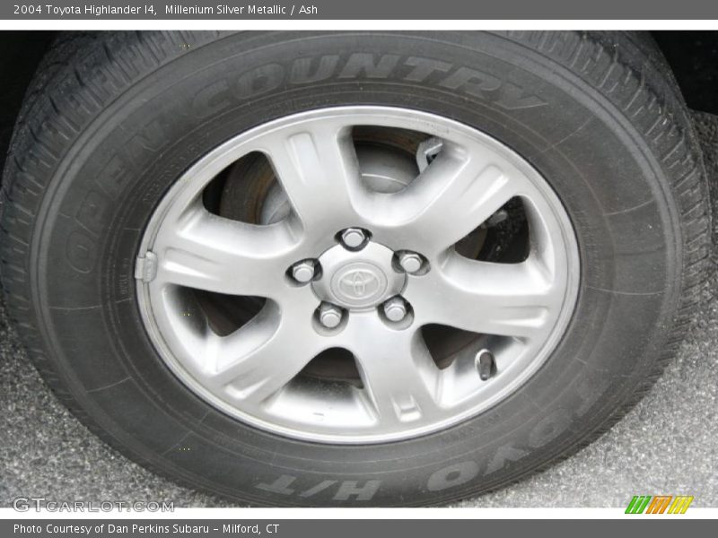 Millenium Silver Metallic / Ash 2004 Toyota Highlander I4