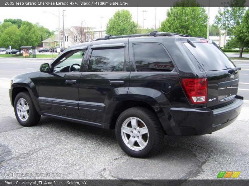 Black / Medium Slate Gray 2005 Jeep Grand Cherokee Laredo 4x4