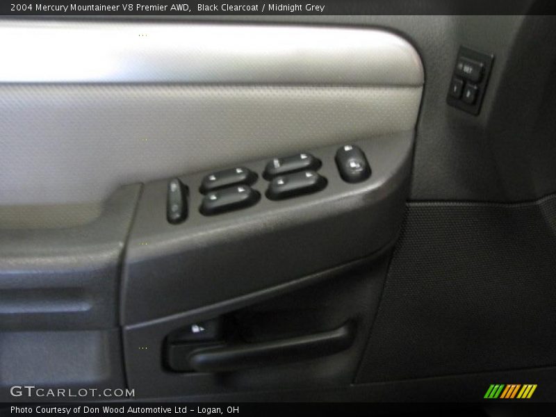 Black Clearcoat / Midnight Grey 2004 Mercury Mountaineer V8 Premier AWD
