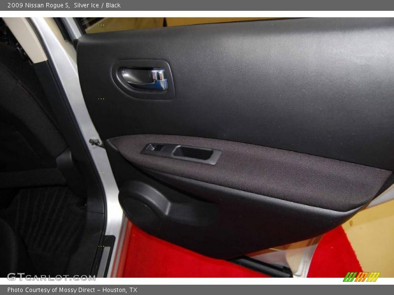 Silver Ice / Black 2009 Nissan Rogue S