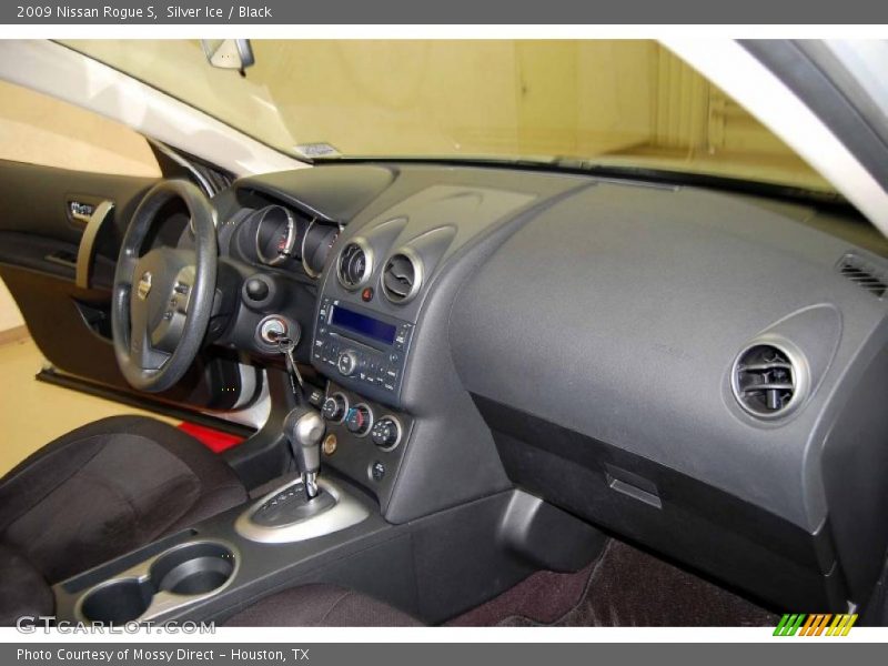 Silver Ice / Black 2009 Nissan Rogue S