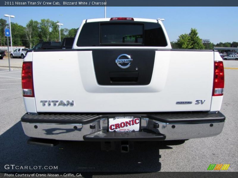 Blizzard White / Charcoal 2011 Nissan Titan SV Crew Cab