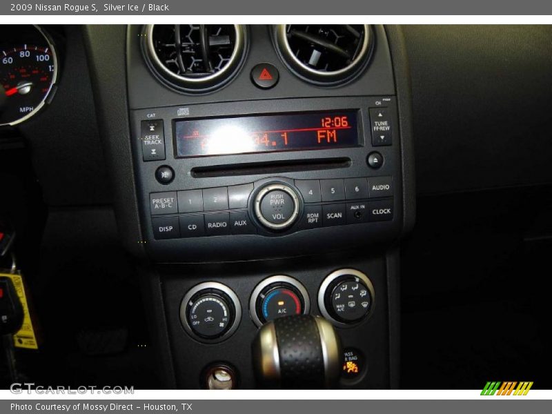 Silver Ice / Black 2009 Nissan Rogue S