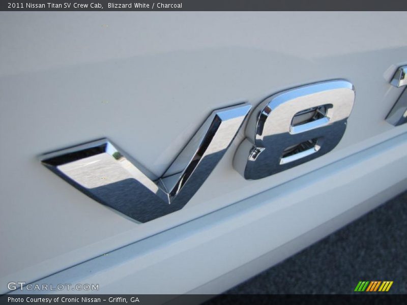 Blizzard White / Charcoal 2011 Nissan Titan SV Crew Cab