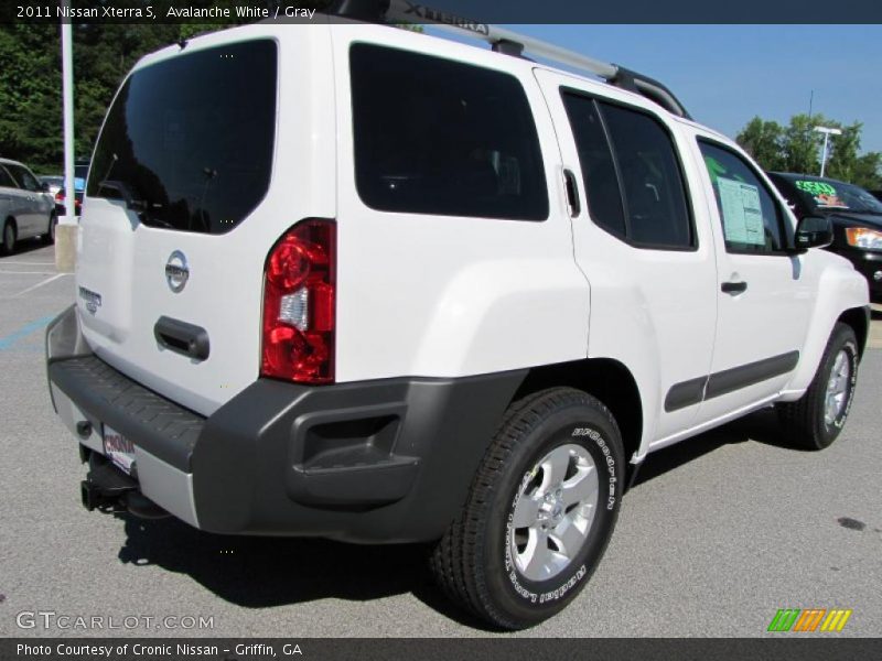 Avalanche White / Gray 2011 Nissan Xterra S