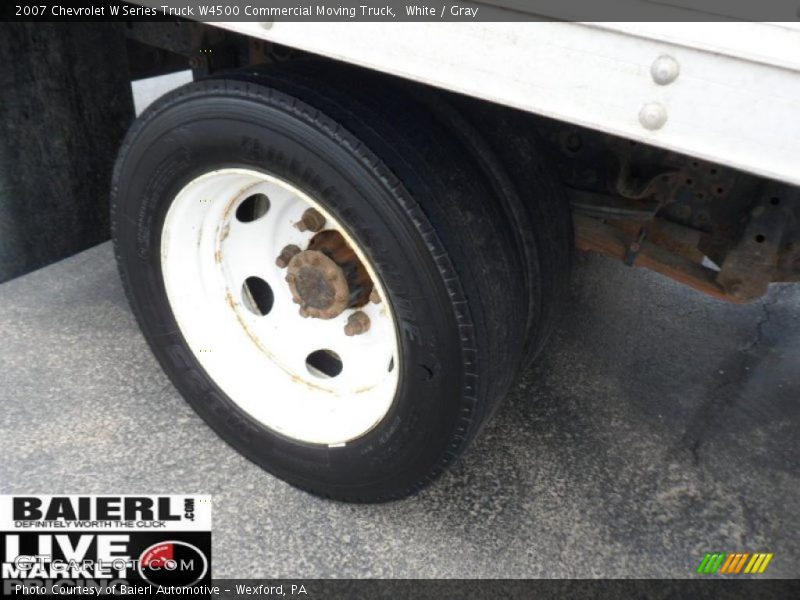 White / Gray 2007 Chevrolet W Series Truck W4500 Commercial Moving Truck
