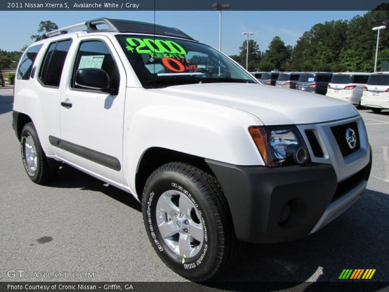 Avalanche White / Gray 2011 Nissan Xterra S