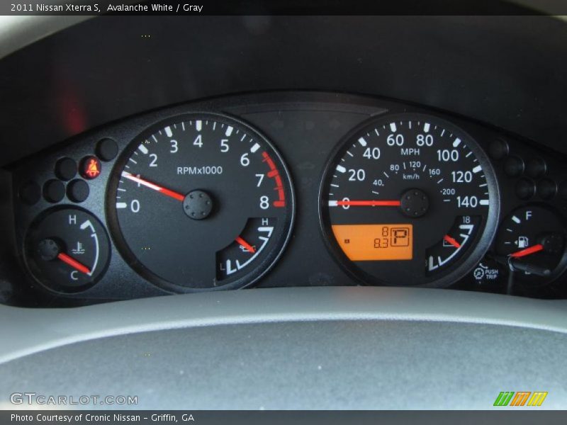 Avalanche White / Gray 2011 Nissan Xterra S