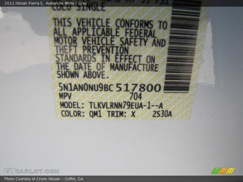 Avalanche White / Gray 2011 Nissan Xterra S