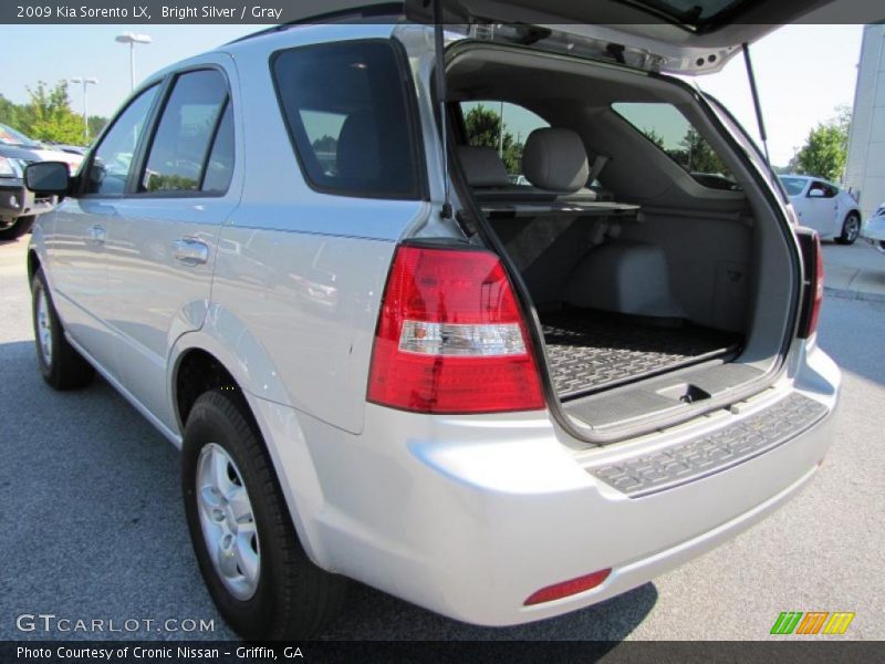 Bright Silver / Gray 2009 Kia Sorento LX