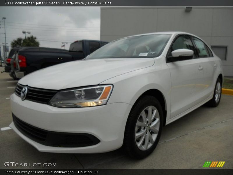 Candy White / Cornsilk Beige 2011 Volkswagen Jetta SE Sedan