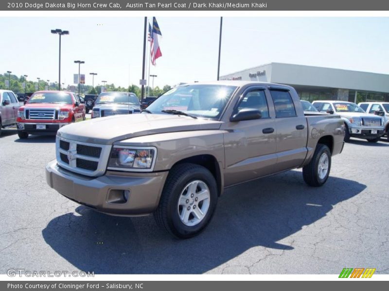 Austin Tan Pearl Coat / Dark Khaki/Medium Khaki 2010 Dodge Dakota Big Horn Crew Cab