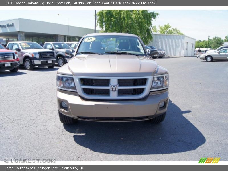 Austin Tan Pearl Coat / Dark Khaki/Medium Khaki 2010 Dodge Dakota Big Horn Crew Cab