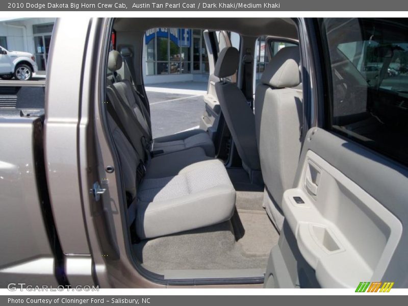 Austin Tan Pearl Coat / Dark Khaki/Medium Khaki 2010 Dodge Dakota Big Horn Crew Cab