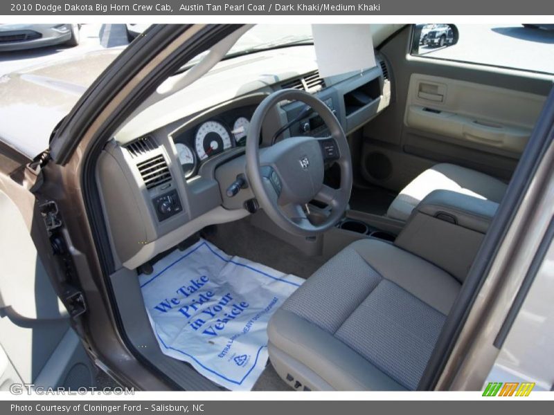 Austin Tan Pearl Coat / Dark Khaki/Medium Khaki 2010 Dodge Dakota Big Horn Crew Cab