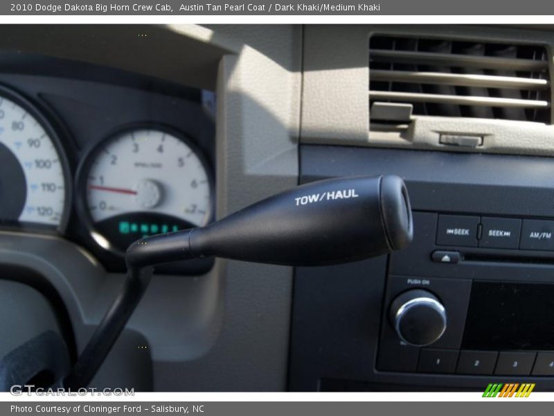 Austin Tan Pearl Coat / Dark Khaki/Medium Khaki 2010 Dodge Dakota Big Horn Crew Cab