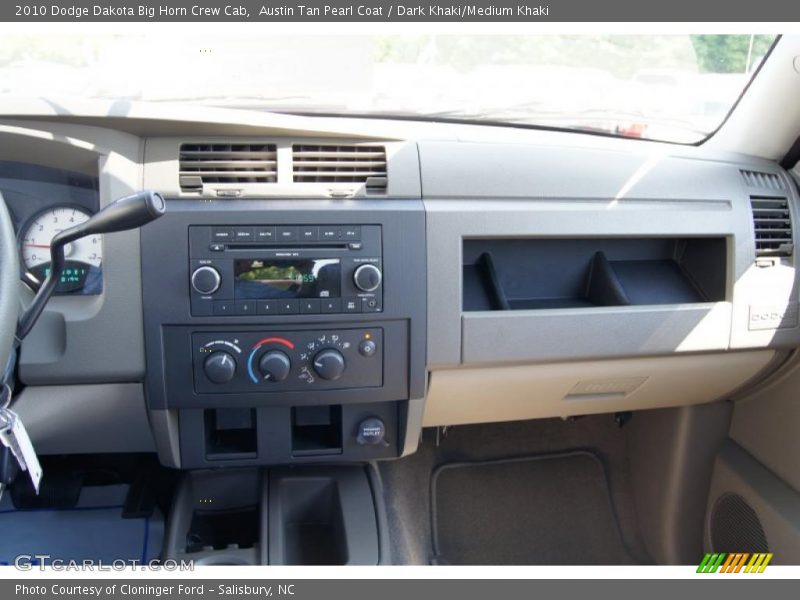 Austin Tan Pearl Coat / Dark Khaki/Medium Khaki 2010 Dodge Dakota Big Horn Crew Cab