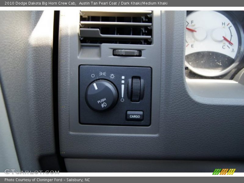 Austin Tan Pearl Coat / Dark Khaki/Medium Khaki 2010 Dodge Dakota Big Horn Crew Cab