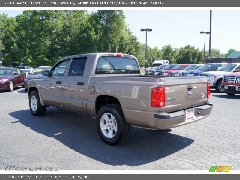 Austin Tan Pearl Coat / Dark Khaki/Medium Khaki 2010 Dodge Dakota Big Horn Crew Cab